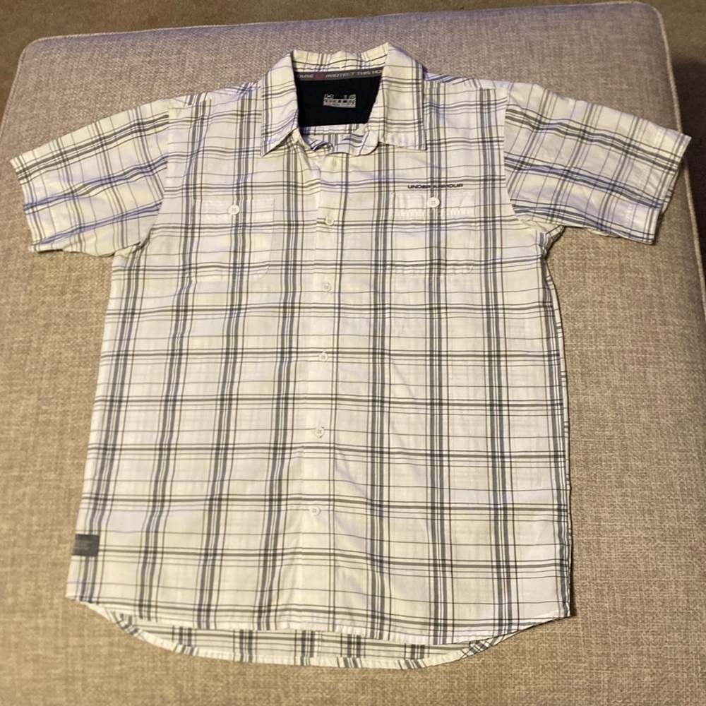 Under Armour size L.  Heat gear, button up